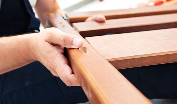 Desmontagem e Montagem de Móveis